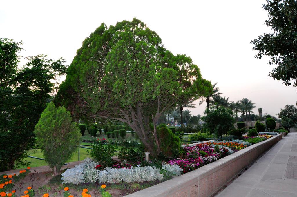 Royal Tulip Alrasheed Hotel Baghdād Exterior photo