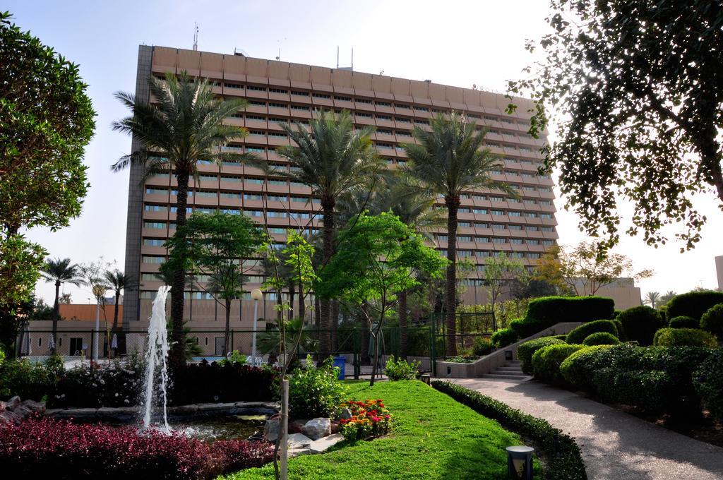 Royal Tulip Alrasheed Hotel Baghdād Exterior photo