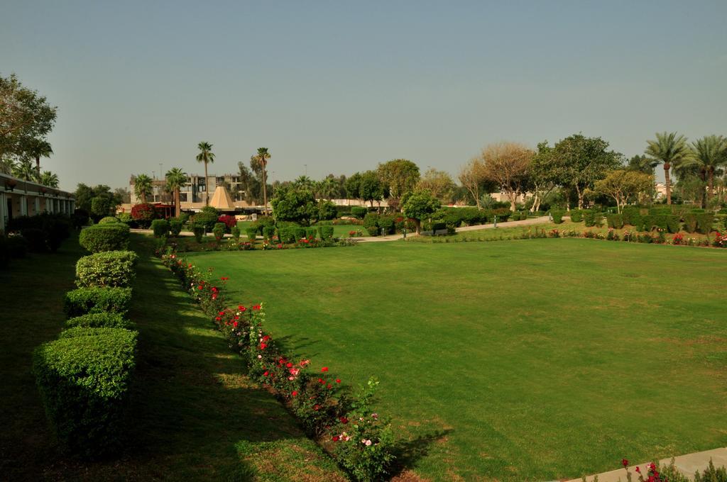 Royal Tulip Alrasheed Hotel Baghdād Exterior photo