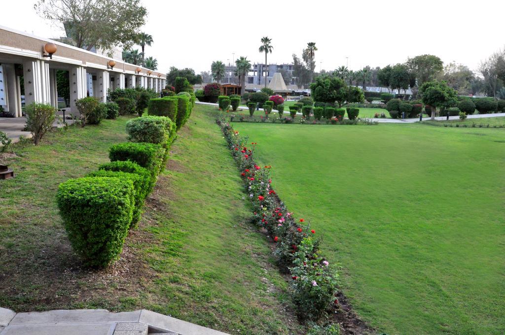 Royal Tulip Alrasheed Hotel Baghdād Exterior photo