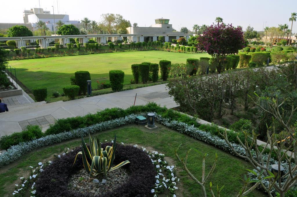 Royal Tulip Alrasheed Hotel Baghdād Exterior photo