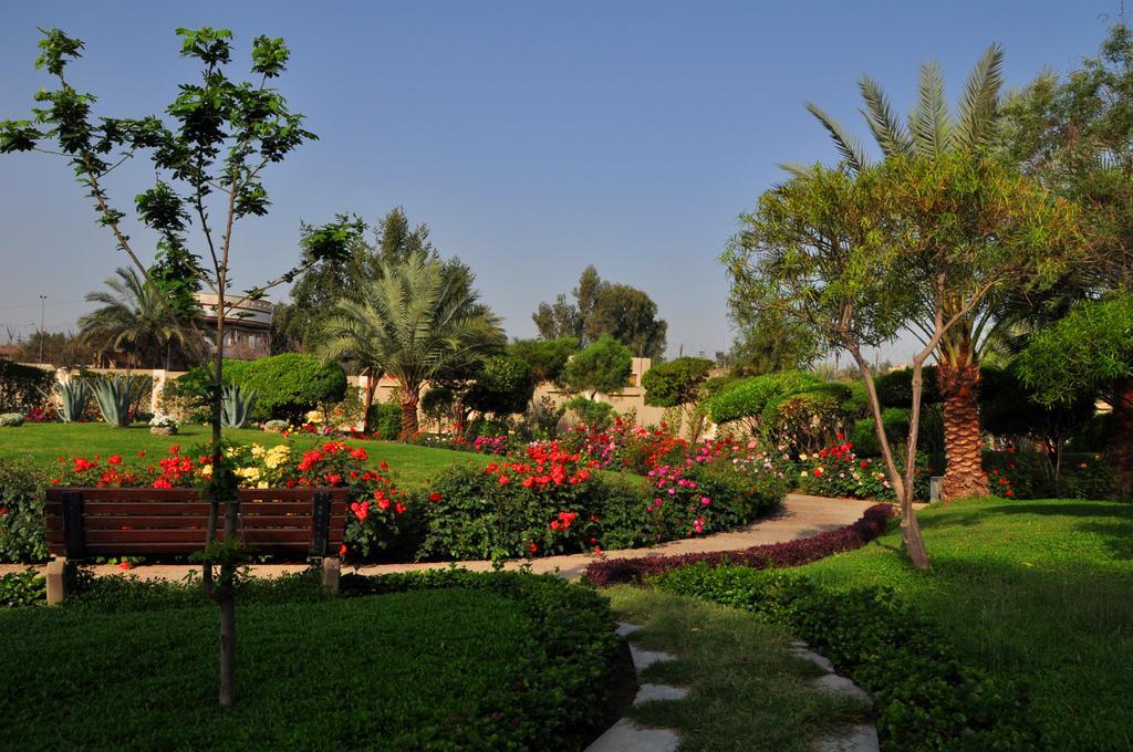 Royal Tulip Alrasheed Hotel Baghdād Exterior photo